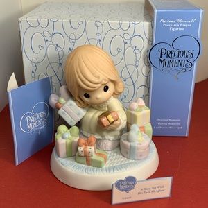 Precious Moments -Tiny Tot With Her Eyes All Aglow